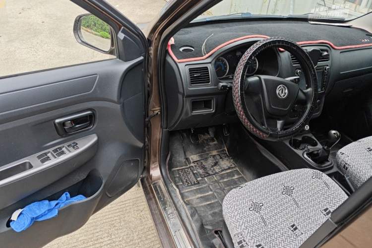 Used Dongfeng Fengon 330 2014 1.3L Manual Utility Version DK13-07 Driver Seat