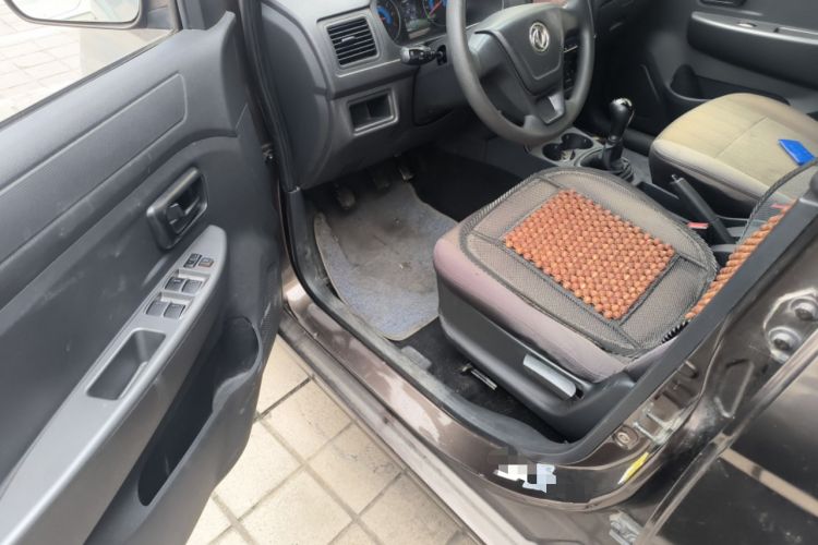 Used Dongfeng Fengon 330 2014 1.5L Manual Utility Version DK15 Driver Seat