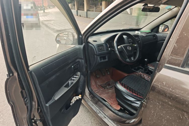 Used Dongfeng Fengon 330 2014 1.5L Manual Standard Edition DK15-02 Driver Seat