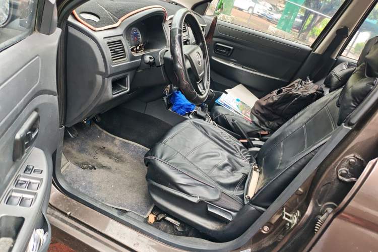 Used Dongfeng Fengon 330 2014 1.3L Manual Utility Version DK13-07 Driver Seat