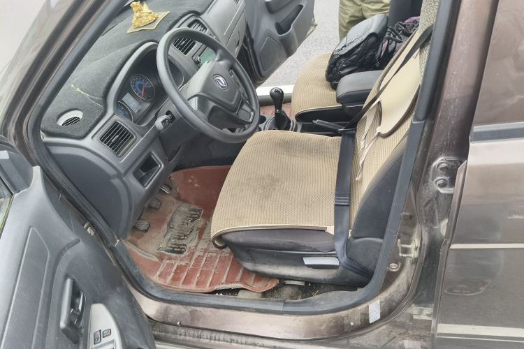Used Dongfeng Fengon 330 2014 1.5L Manual Standard Edition DK15-02 Driver Seat