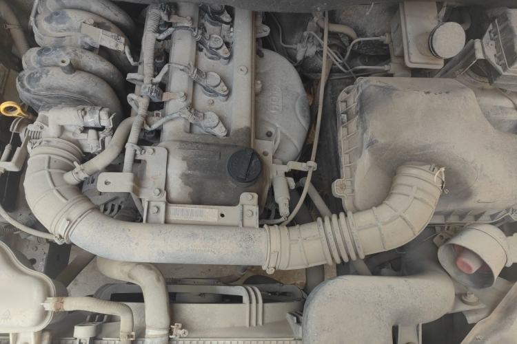 Used Dongfeng Fengon 330 2014 1.5L Manual Utility Version DK15 Engine Bay