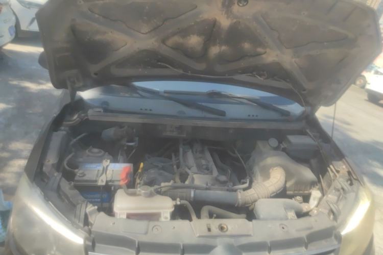 Used Dongfeng Fengon 330 2014 1.5L Manual Standard Edition DK15-02 Engine Bay