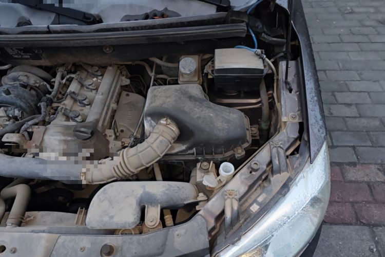 Used Dongfeng Fengon 330 2014 1.5L Manual Utility Version DK15 Engine Bay Left