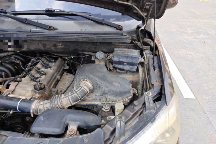 Used Dongfeng Fengon 330 2014 1.5L Manual Utility Version DK15 Engine Bay Left