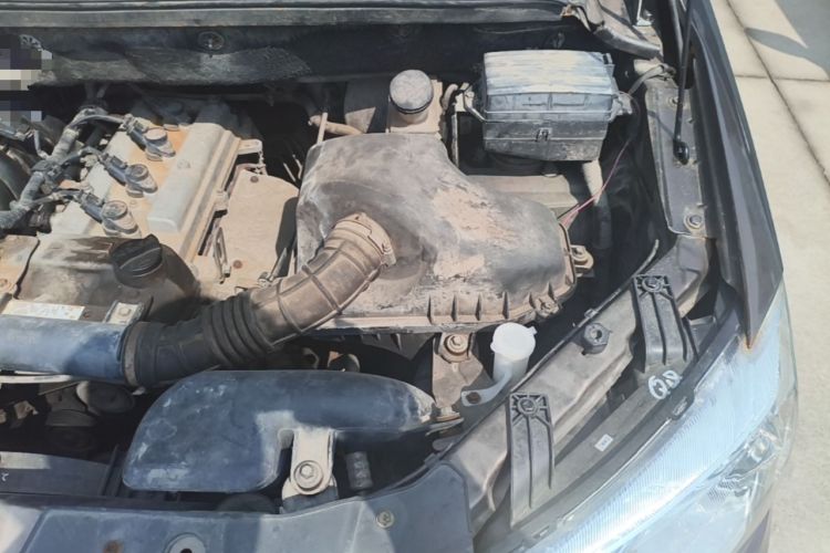 Used Dongfeng Fengon 330 2014 1.5L Manual Utility Version DK15 Engine Bay Left
