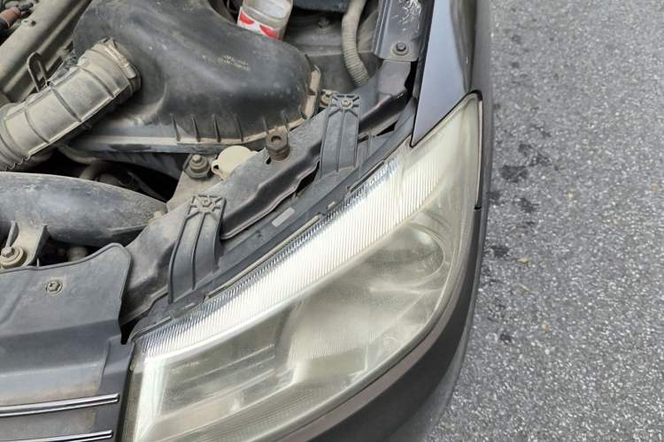 Used Dongfeng Fengon 330 2014 1.5L Manual Utility Version DK15 Engine Bay Left
