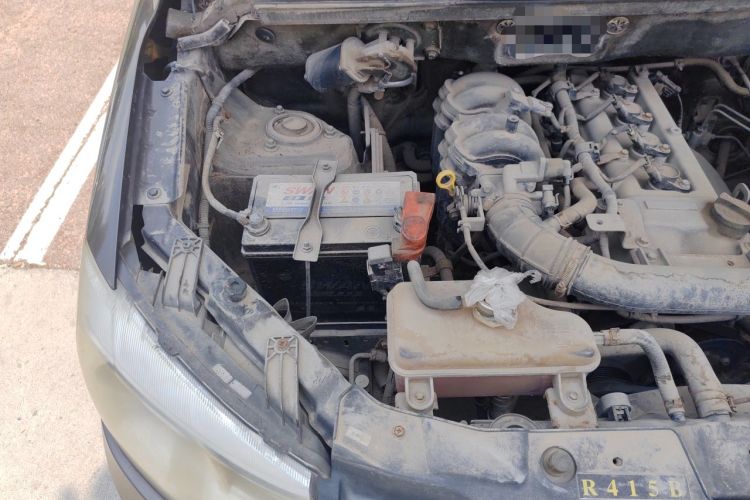 Used Dongfeng Fengon 330 2014 1.5L Manual Utility Version DK15 Engine Bay Right