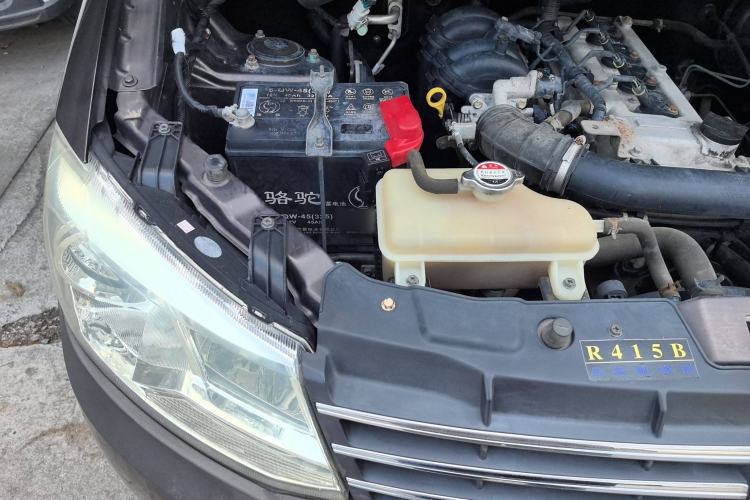 Used Dongfeng Fengon 330 2014 1.5L Manual Utility Version DK15 Engine Bay Right