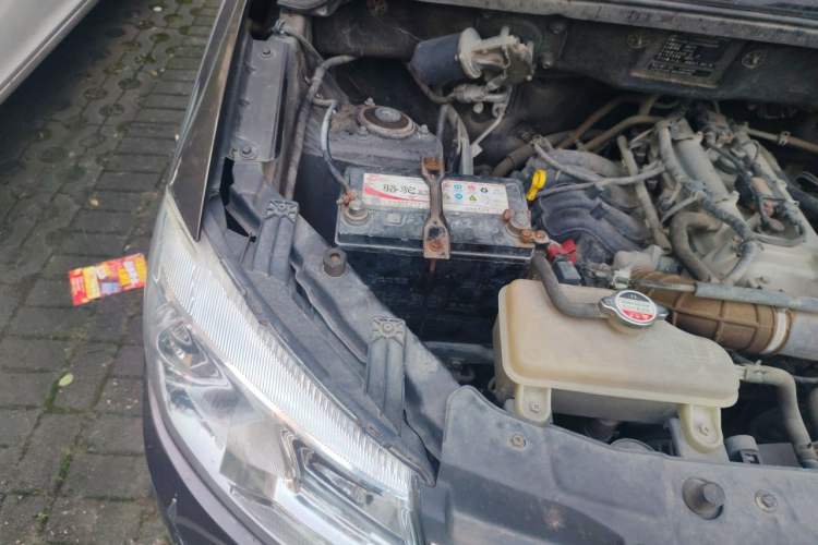 Used Dongfeng Fengon 330 2014 1.5L Manual Utility Version DK15 Engine Bay Right