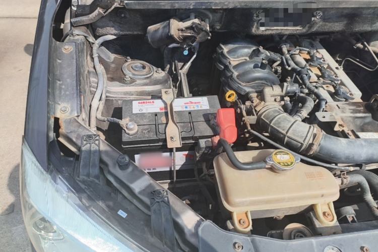 Used Dongfeng Fengon 330 2014 1.5L Manual Utility Version DK15 Engine Bay Right