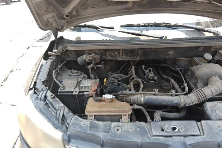 Used Dongfeng Fengon 330 2014 1.5L Manual Utility Version DK15 Engine Bay Right