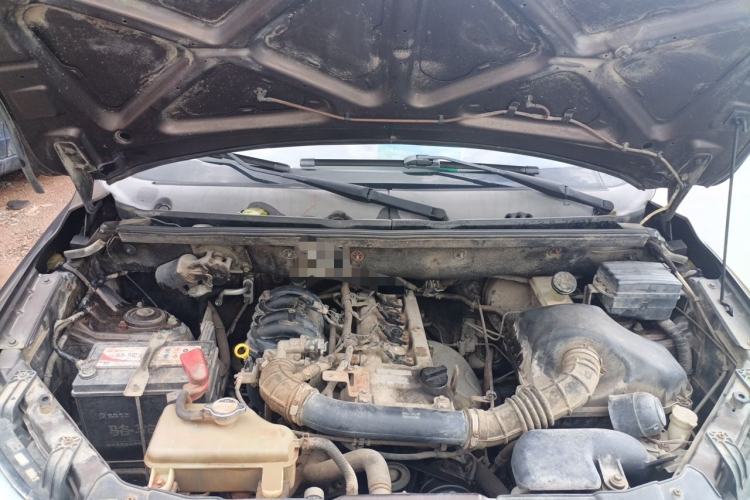 Used Dongfeng Fengon 330 2014 1.5L Manual Utility Version DK15 Engine Bay