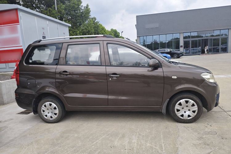 Used Dongfeng Fengon 330 2014 1.5L Manual Utility Version DK15 Exterior 2
