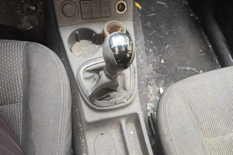 Used Dongfeng Fengon 330 2014 1.3L Manual Utility Version DK13-07 Gear Lever