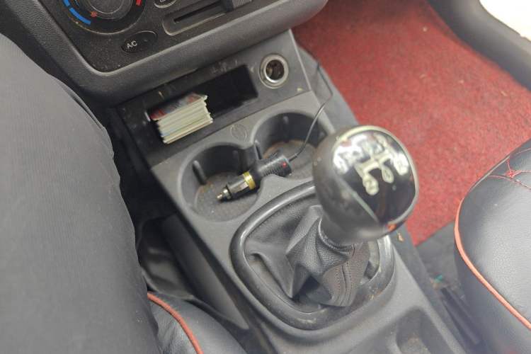 Used Dongfeng Fengon 330 2014 1.2L Manual Practical Version DK12-07 Gear Lever