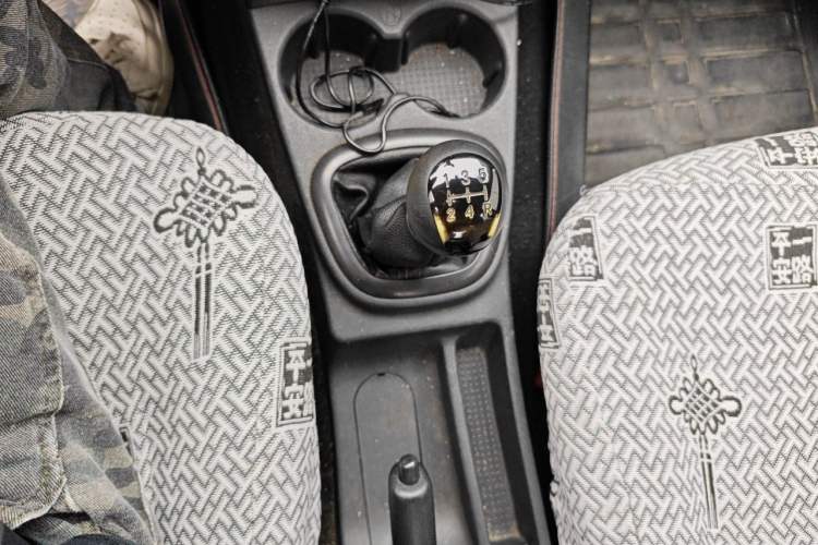 Used Dongfeng Fengon 330 2014 1.3L Manual Utility Version DK13-07 Gear Lever