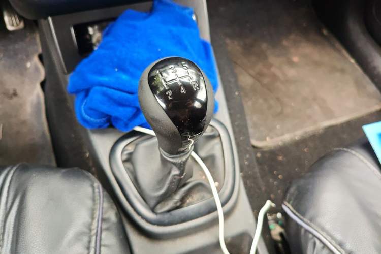 Used Dongfeng Fengon 330 2014 1.3L Manual Utility Version DK13-07 Gear Lever
