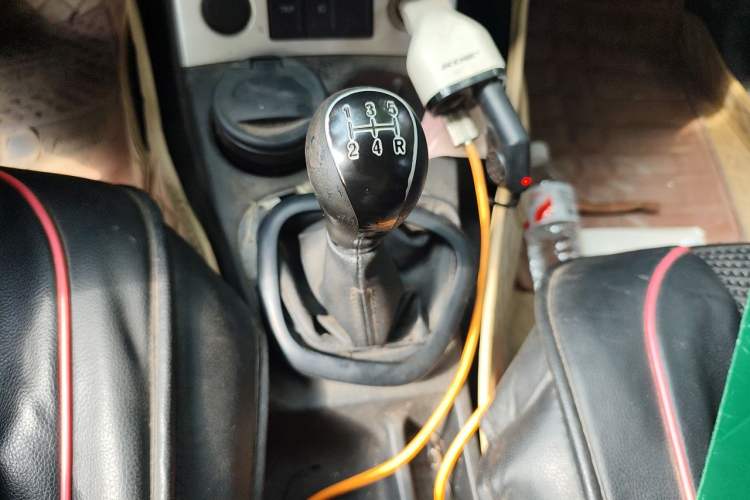 Used Dongfeng Fengon 330 2014 1.3L Manual Utility Version DK13-07 Gear Lever