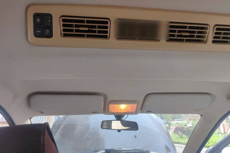 Used Dongfeng Fengon 330 2014 1.5L Manual Comfort Version DK15-02 Headliner