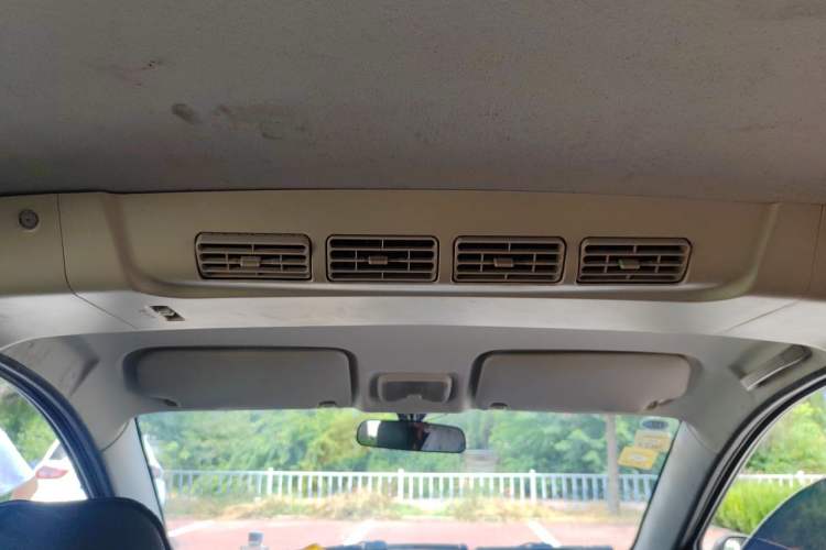 Used Dongfeng Fengon 330 2014 1.5L Manual Utility Version DK15 Headliner