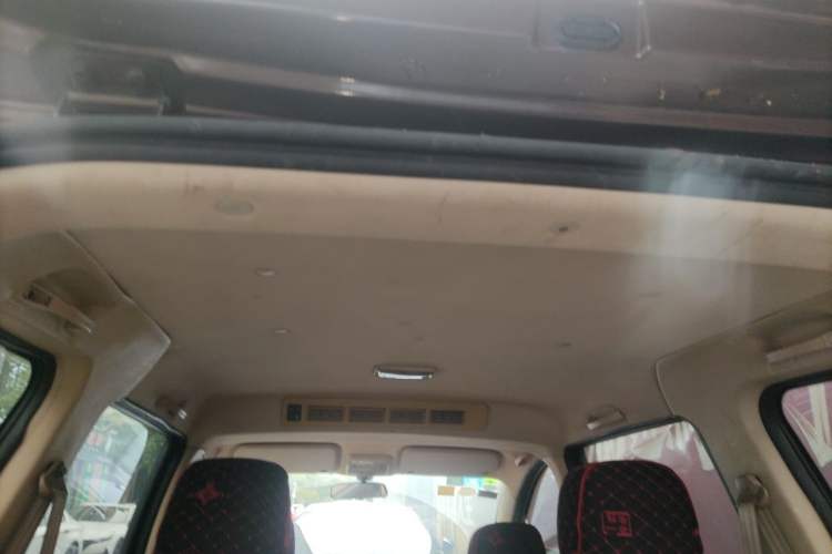 Used Dongfeng Fengon 330 2014 1.5L Manual Comfort Version DK15-02 Headliner