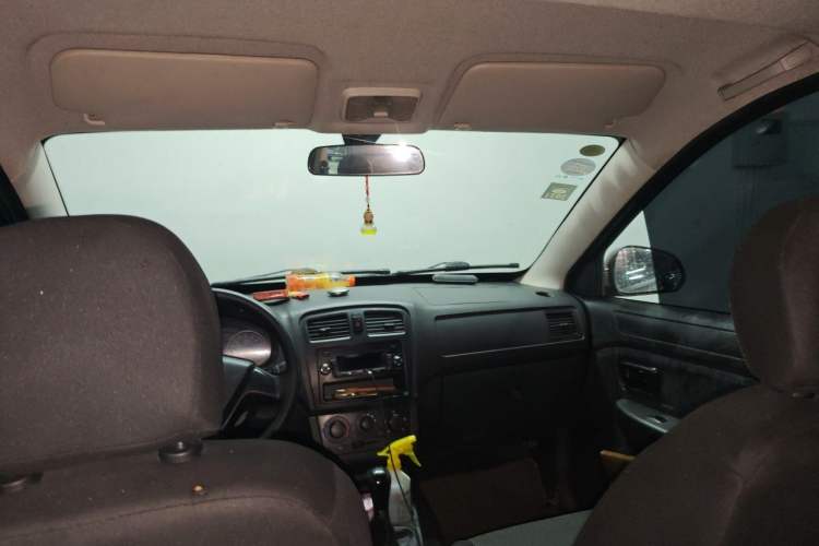 Used Dongfeng Fengon 330 2014 1.5L Manual Utility Version DK15 Headliner