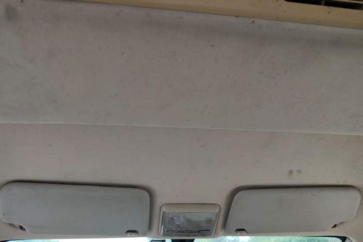 Used Dongfeng Fengon 330 2014 1.5L Manual Utility Version DK15 Headliner