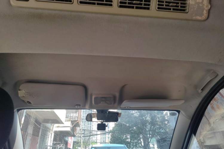 Used Dongfeng Fengon 330 2014 1.5L Manual Utility Version DK15 Headliner