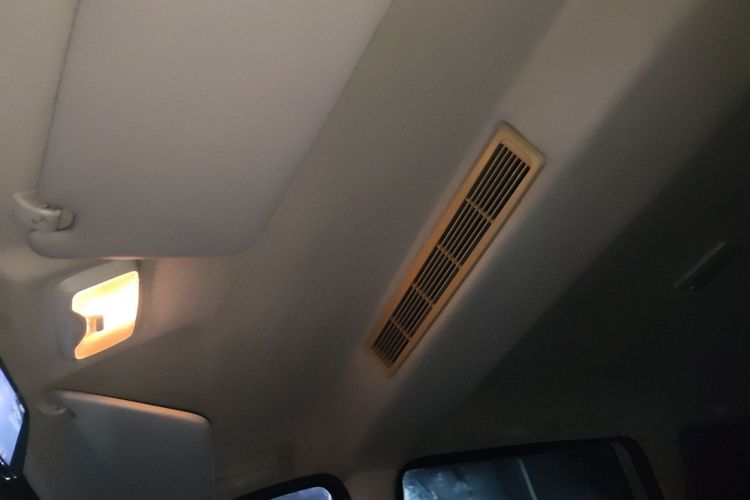 Used Dongfeng Fengon 330 2014 1.5L Manual Utility Version DK15 Headliner