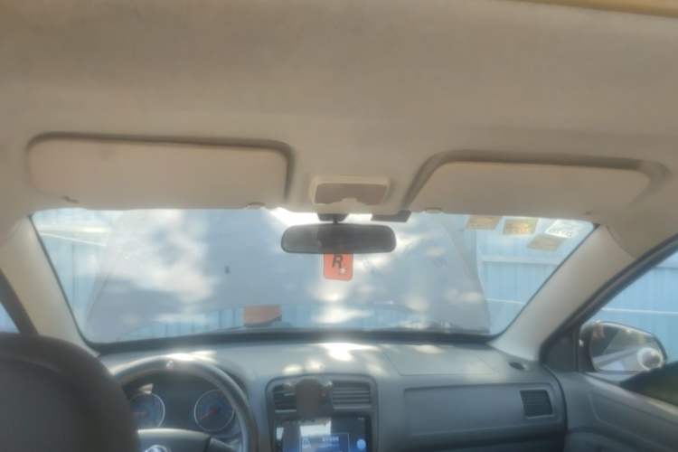 Used Dongfeng Fengon 330 2014 1.5L Manual Standard Edition DK15-02 Headliner