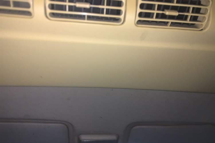Used Dongfeng Fengon 330 2014 1.5L Manual Utility Version DK15 Headliner