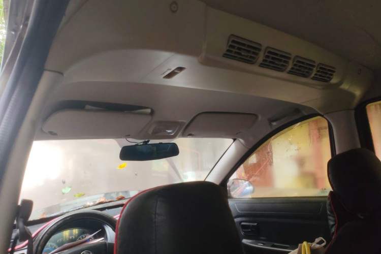 Used Dongfeng Fengon 330 2014 1.5L Manual Utility Version DK15 Headliner