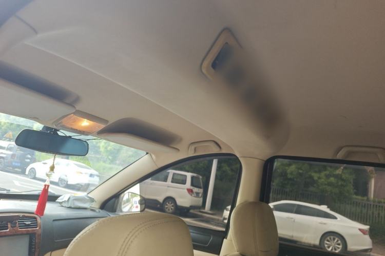 Used Dongfeng Fengon 330 2014 1.5L Manual Utility Version DK15 Headliner