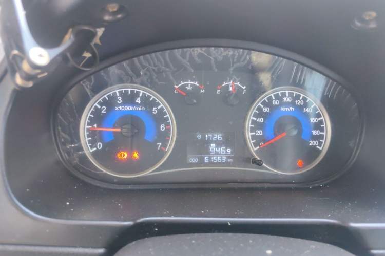 Used Dongfeng Fengon 330 2014 1.5L Manual Comfort Version DK15-02 Instrument Cluster