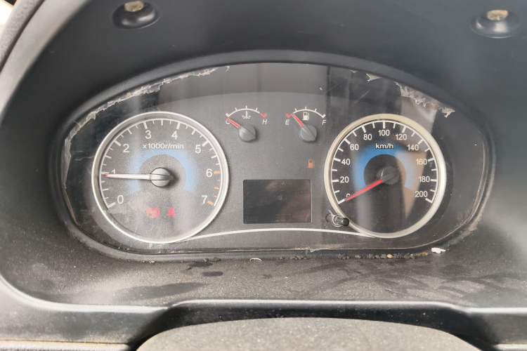 Used Dongfeng Fengon 330 2014 1.5L Manual Utility Version DK15 Instrument Cluster