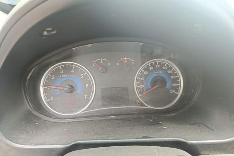 Used Dongfeng Fengon 330 2014 1.2L Manual Practical Version DK12-07 Instrument Cluster