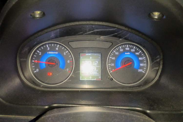Used Dongfeng Fengon 330 2014 1.5L Manual Utility Version DK15 Instrument Cluster
