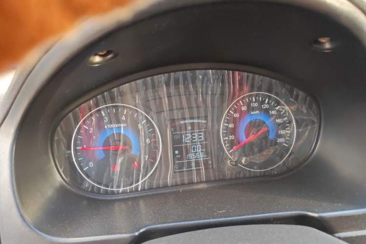 Used Dongfeng Fengon 330 2014 1.2L Manual Practical Version DK12-07 Instrument Cluster