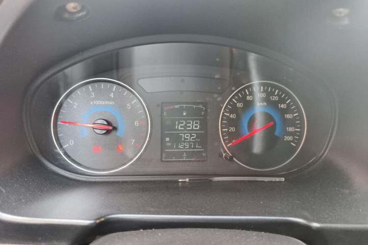 Used Dongfeng Fengon 330 2014 1.5L Manual Utility Version DK15 Instrument Cluster