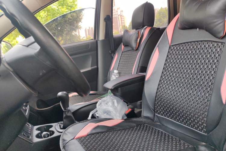Used Dongfeng Fengon 330 2014 1.5L Manual Utility Version DK15 Left Front Seat