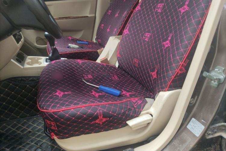 Used Dongfeng Fengon 330 2014 1.5L Manual Comfort Version DK15-02 Left Front Seat
