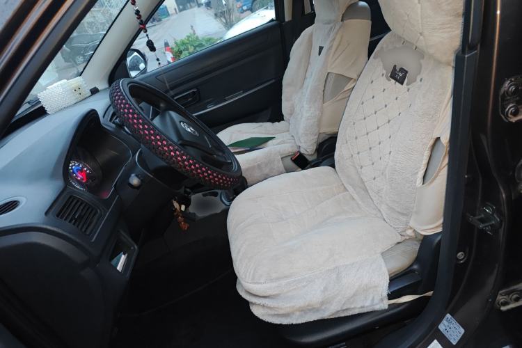 Used Dongfeng Fengon 330 2014 1.5L Manual Utility Version DK15 Left Front Seat