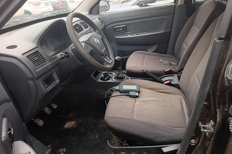 Used Dongfeng Fengon 330 2014 1.5L Manual Utility Version DK15 Left Front Seat