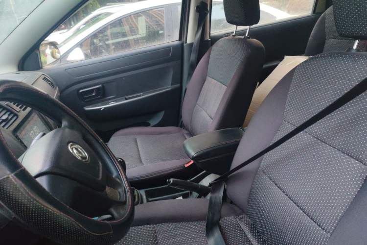 Used Dongfeng Fengon 330 2014 1.5L Manual Utility Version DK15 Left Front Seat