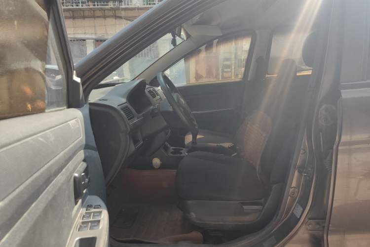 Used Dongfeng Fengon 330 2014 1.5L Manual Utility Version DK15 Left Front Seat