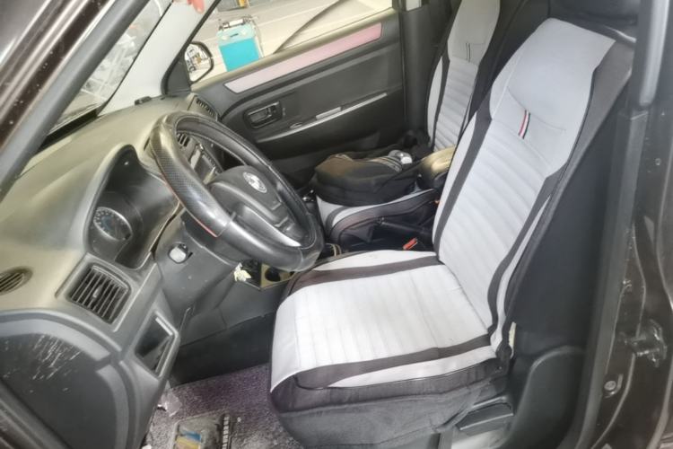 Used Dongfeng Fengon 330 2014 1.5L Manual Standard Edition DK15-02 Left Front Seat