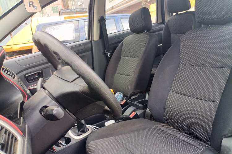 Used Dongfeng Fengon 330 2014 1.5L Manual Utility Version DK15 Left Front Seat
