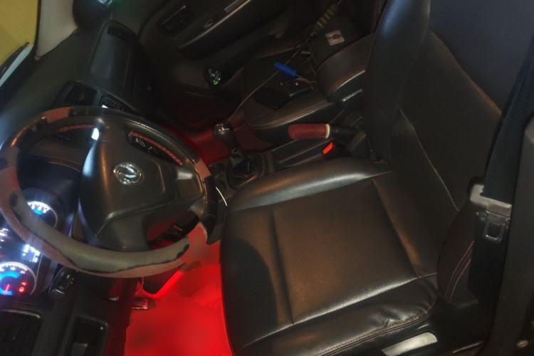 Used Dongfeng Fengon 330 2014 1.5L Manual Utility Version DK15 Left Front Seat