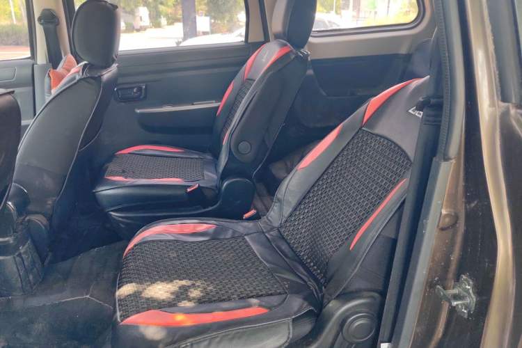 Used Dongfeng Fengon 330 2014 1.5L Manual Utility Version DK15 Left Rear Seat